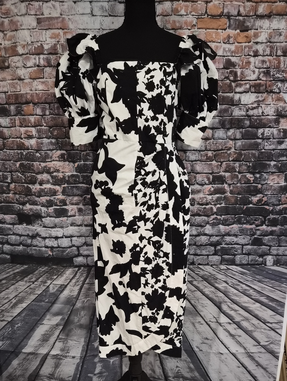 Christopher John Rogers Black and White Floral Puff-Sleeve Midi Dress
